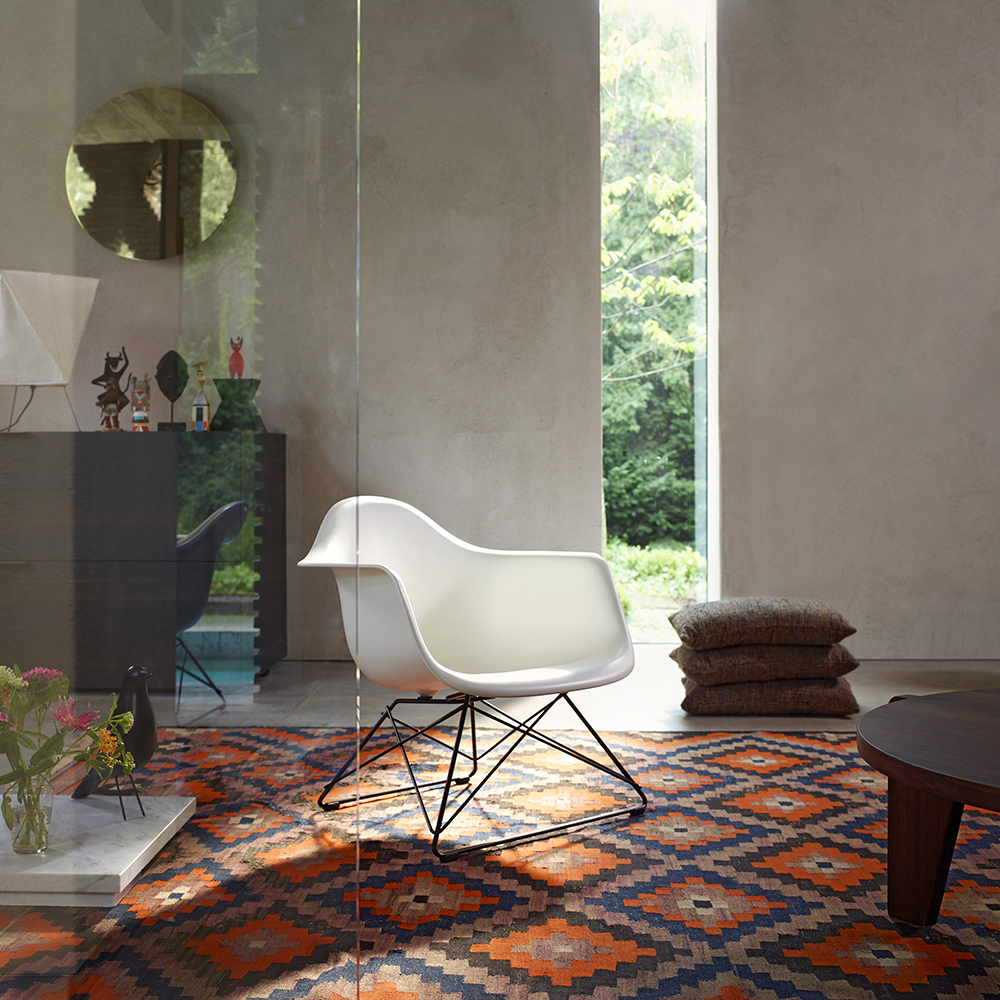 Eames Plastic Armchair RE LAR Lounge Chair - Vitra - 2