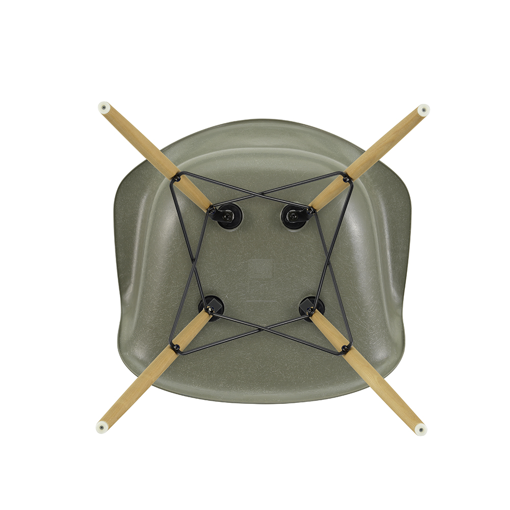 Eames Fiberglass Karmstol DAW - Vitra - 5