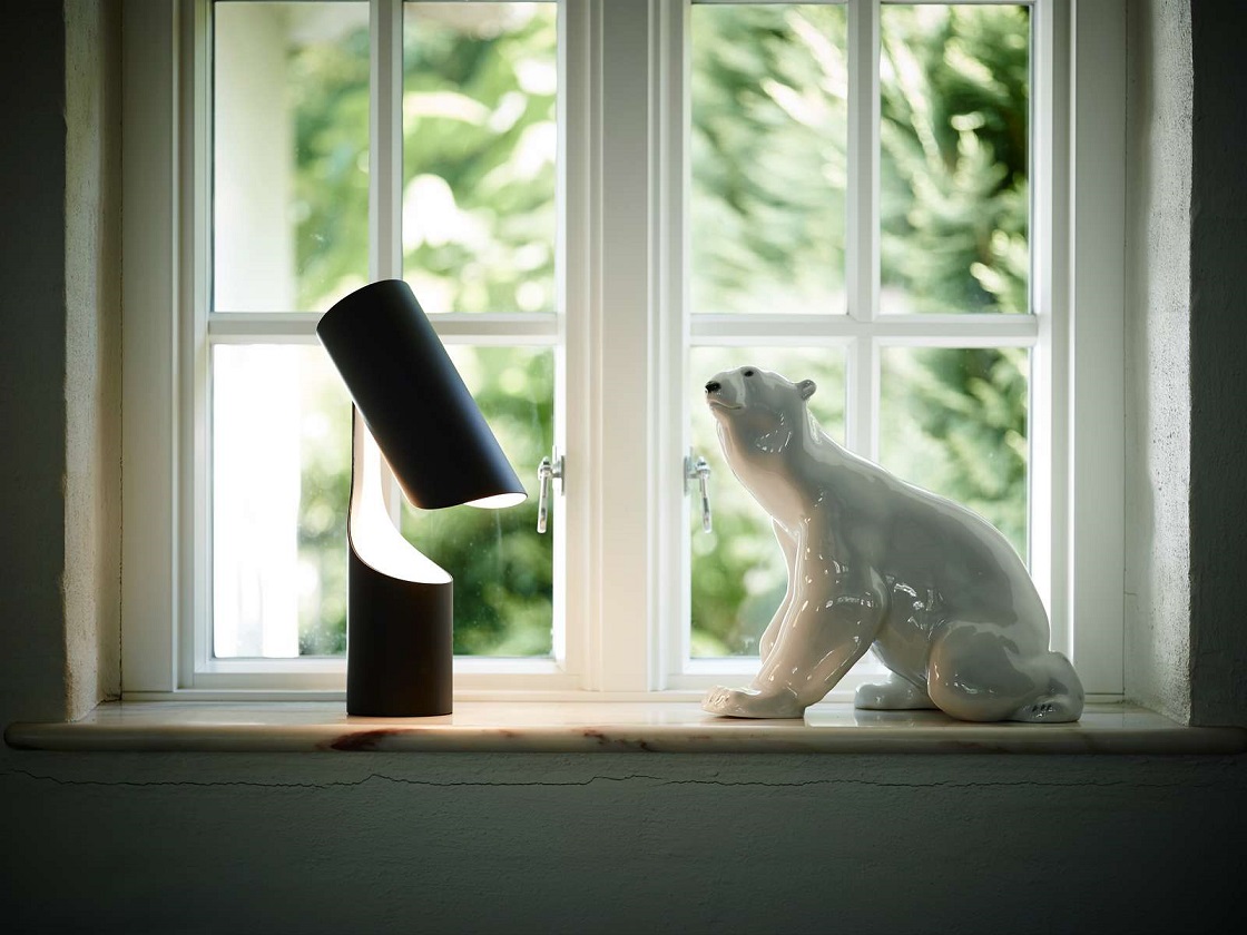 Mutatio 353 Svart bordslampa - LE KLINT - 2