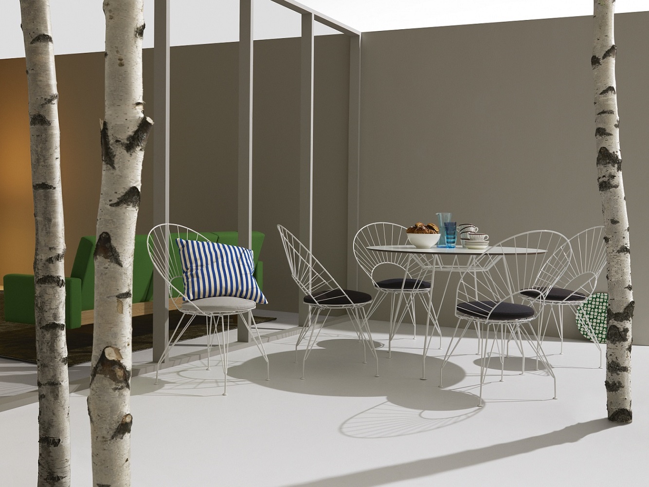 Desirée Table - 6