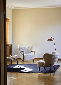 Wulff Lounge Chair ATD2 Sheepskin - & Tradition