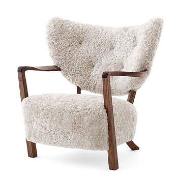 Wulff Lounge Chair ATD2 Sheepskin - & Tradition