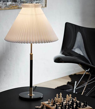 Model 352 Brass/black Table lamp - LE KLINT