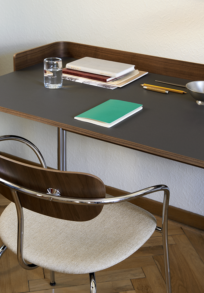 Pavilion Desk AV17 Skrivbord - & Tradition - Quickship - 10