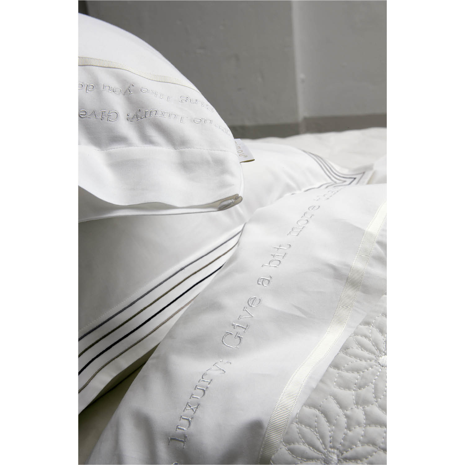 Hotellörngott True Luxury white 65x65 cm - 2