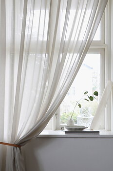 Gardin Lyx Hotellvoile Natur finns i två storl: