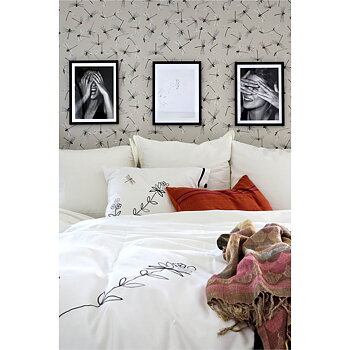 Hotellörngott Vintage Flower Pearl/black 65x65 cm