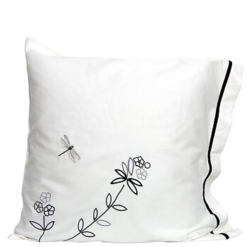 Hotellörngott Vintage Flower Pearl/black 65x65 cm