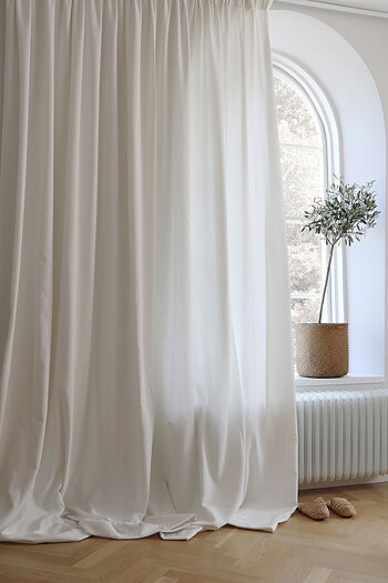 Gardin Studio dubbel bredd Vit finns i två storl: