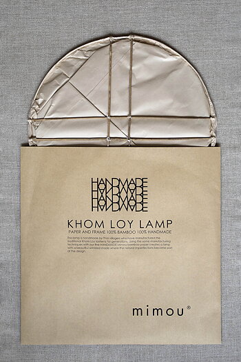 Papperslampa Khom Loy Lera