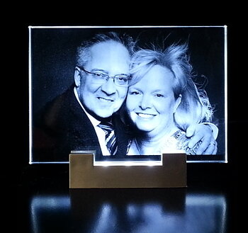 Photo engraved in Optiwhite Glass 130x90x8 mm incl. LED Lighting