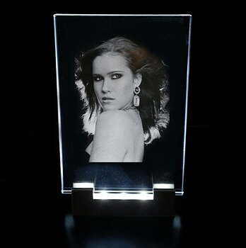 Photo engraved in Optiwhite Glass 90x130x8 mm incl. LED Lighting