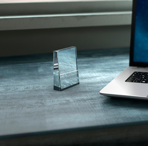 Prism Award Large 140x105x35mm
