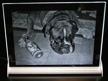 Photo engraved in Optiwhite Glass 225x165x10 mm incl. LED Lighting. 