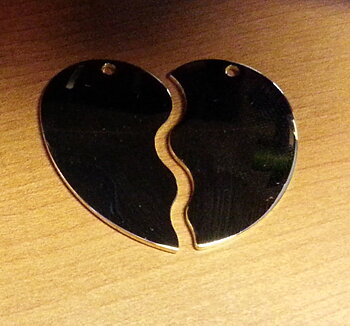 Heart Halves Gold Plated 50x45x1,5mm