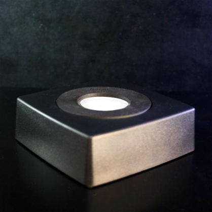 LIGHTING FOR 3D AND 2D CRYSTALS