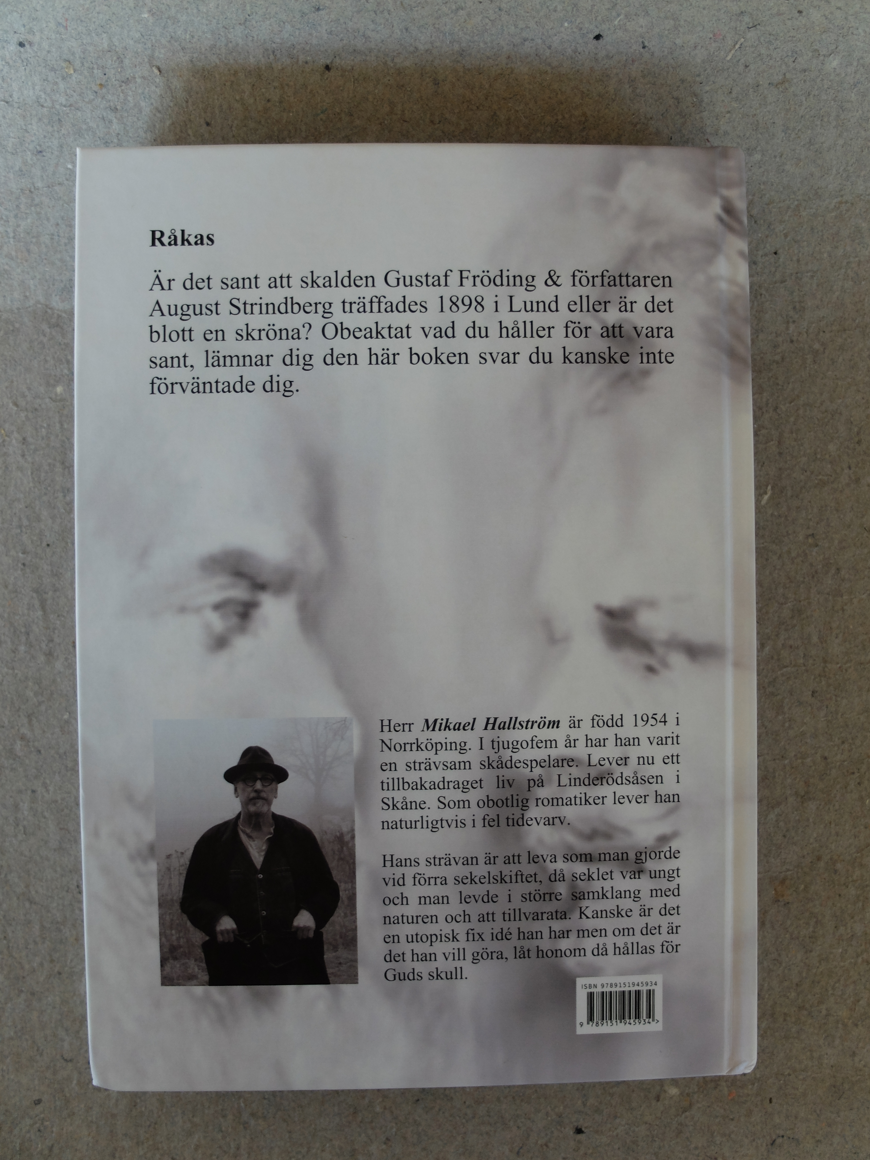 Råkas/Bok - 2