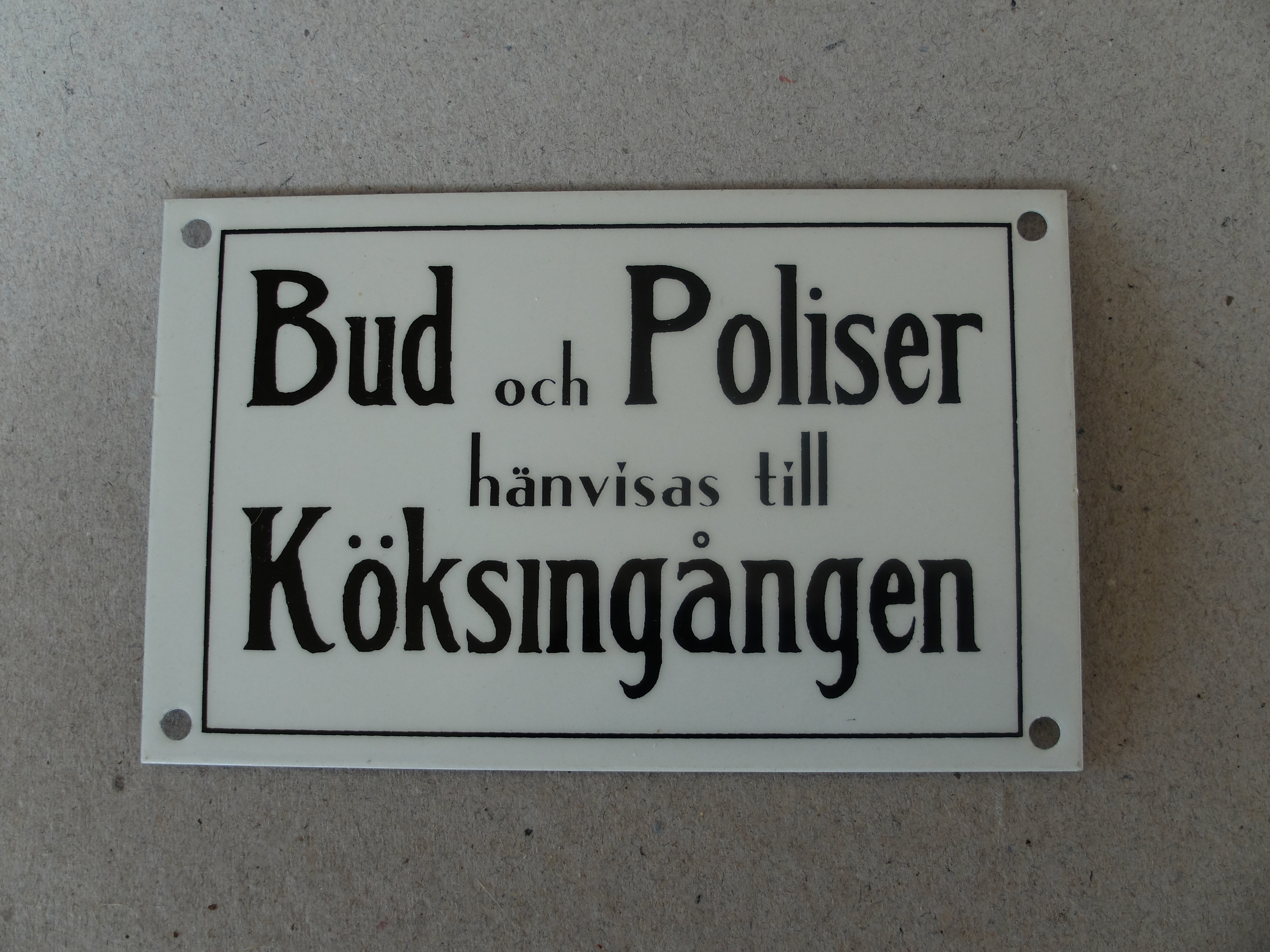 Bud & Polis/Skylt   