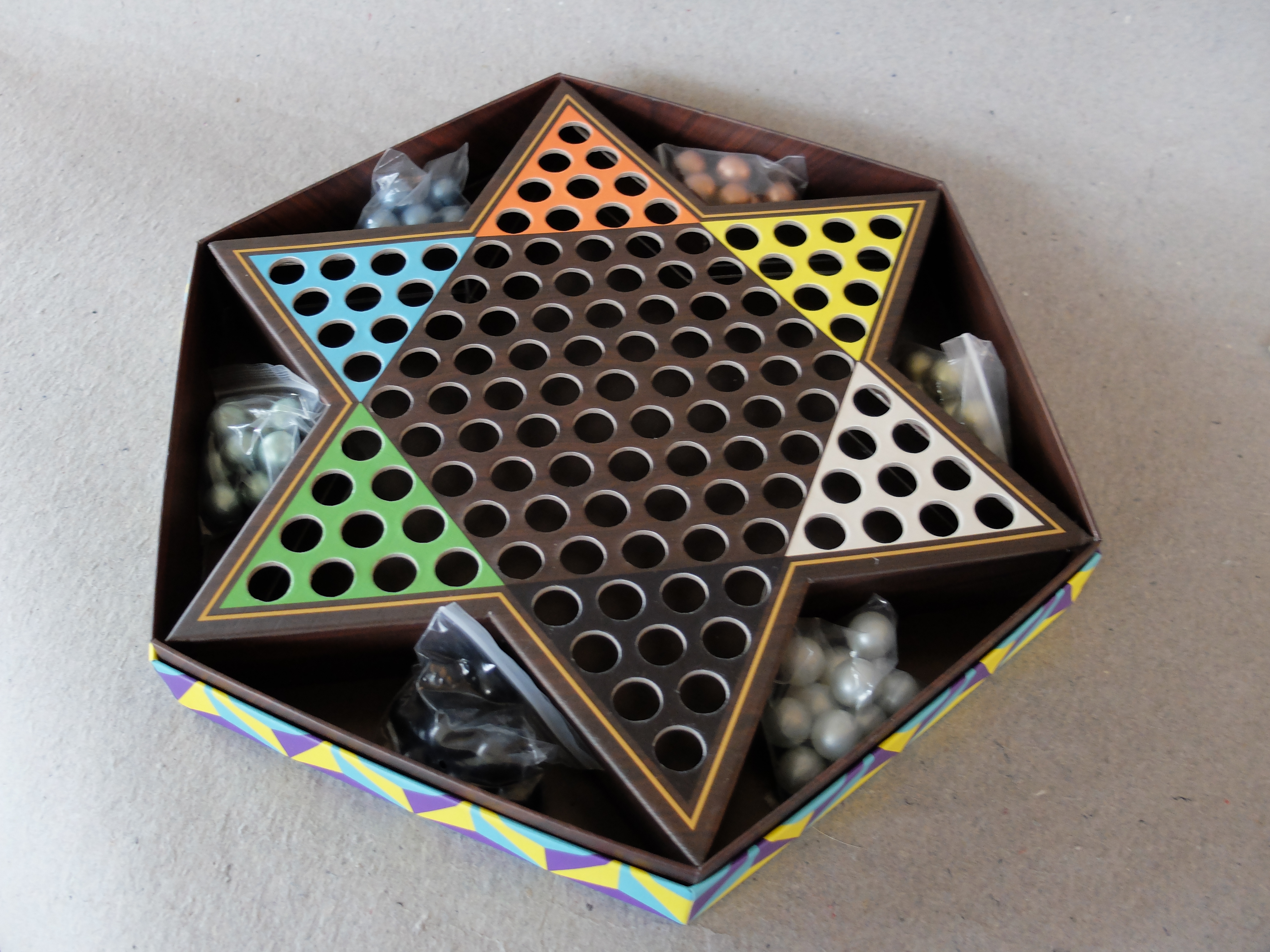 Kina-Schack/Ridley´s    - 2