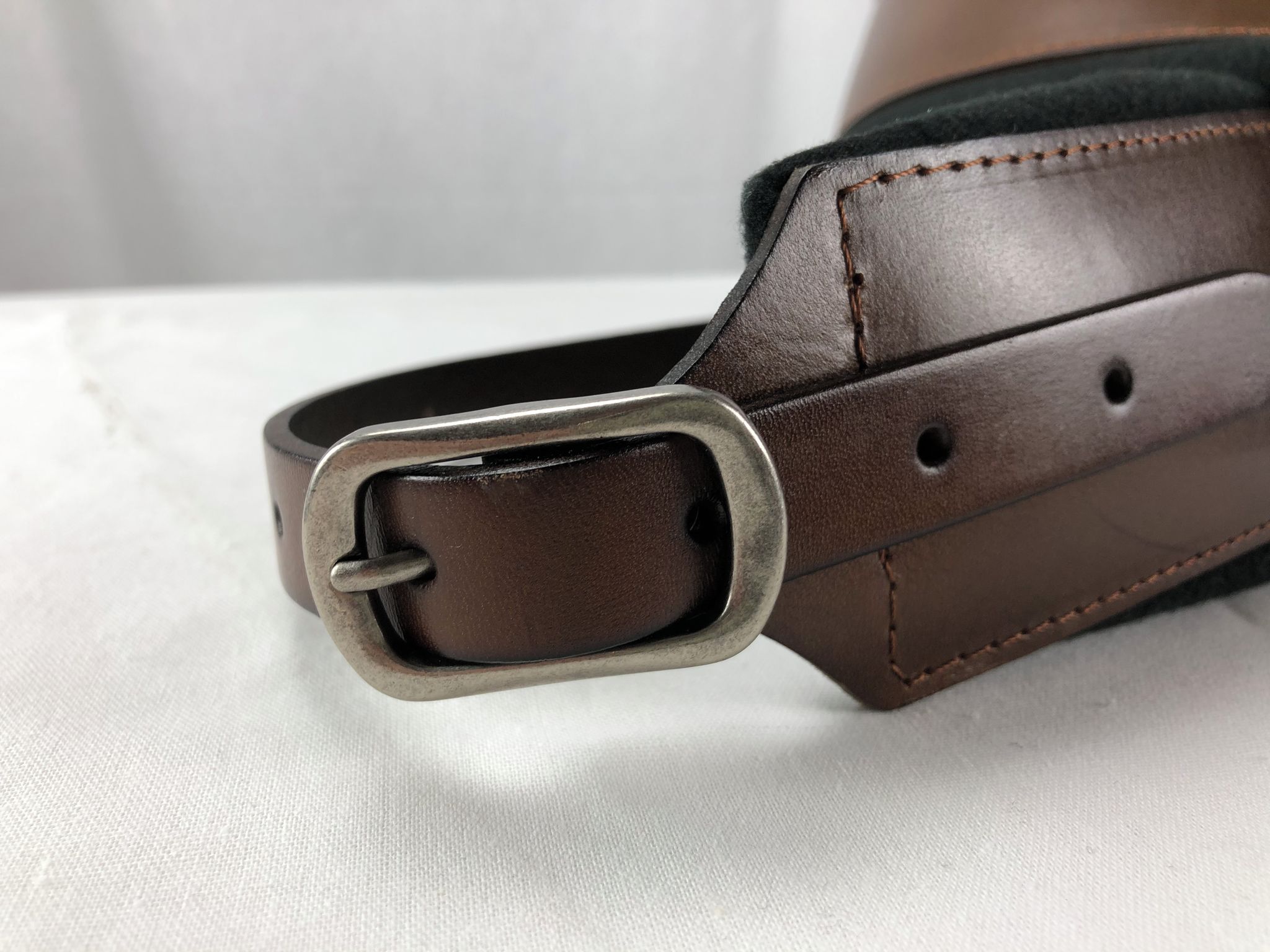 Profile FPB02 Pro Italian Leather Guitar Strap Dark Tan - 3
