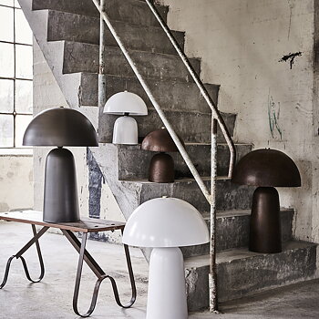 Fungi Bordslampa Svart L