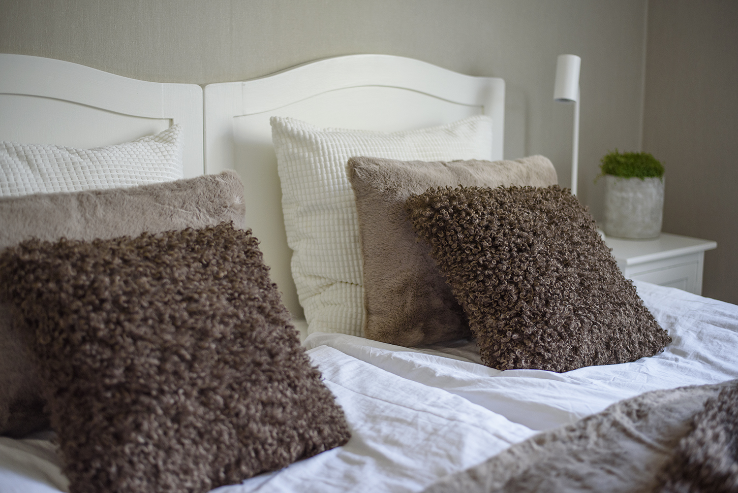 Wooly Kudde Fårskinnsimitation Brun 