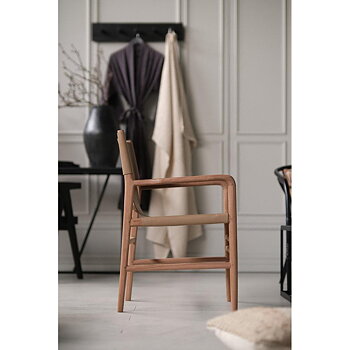 Faro loungefåtölj i skinn och teak – Sienna brun