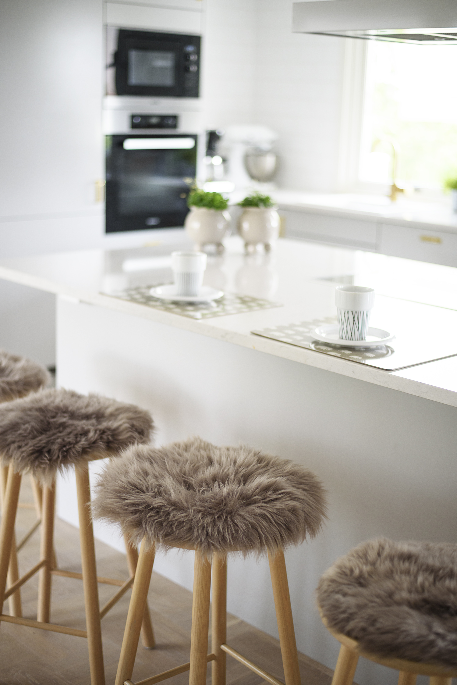 Gently stolsdyna i fårskinn - Beige