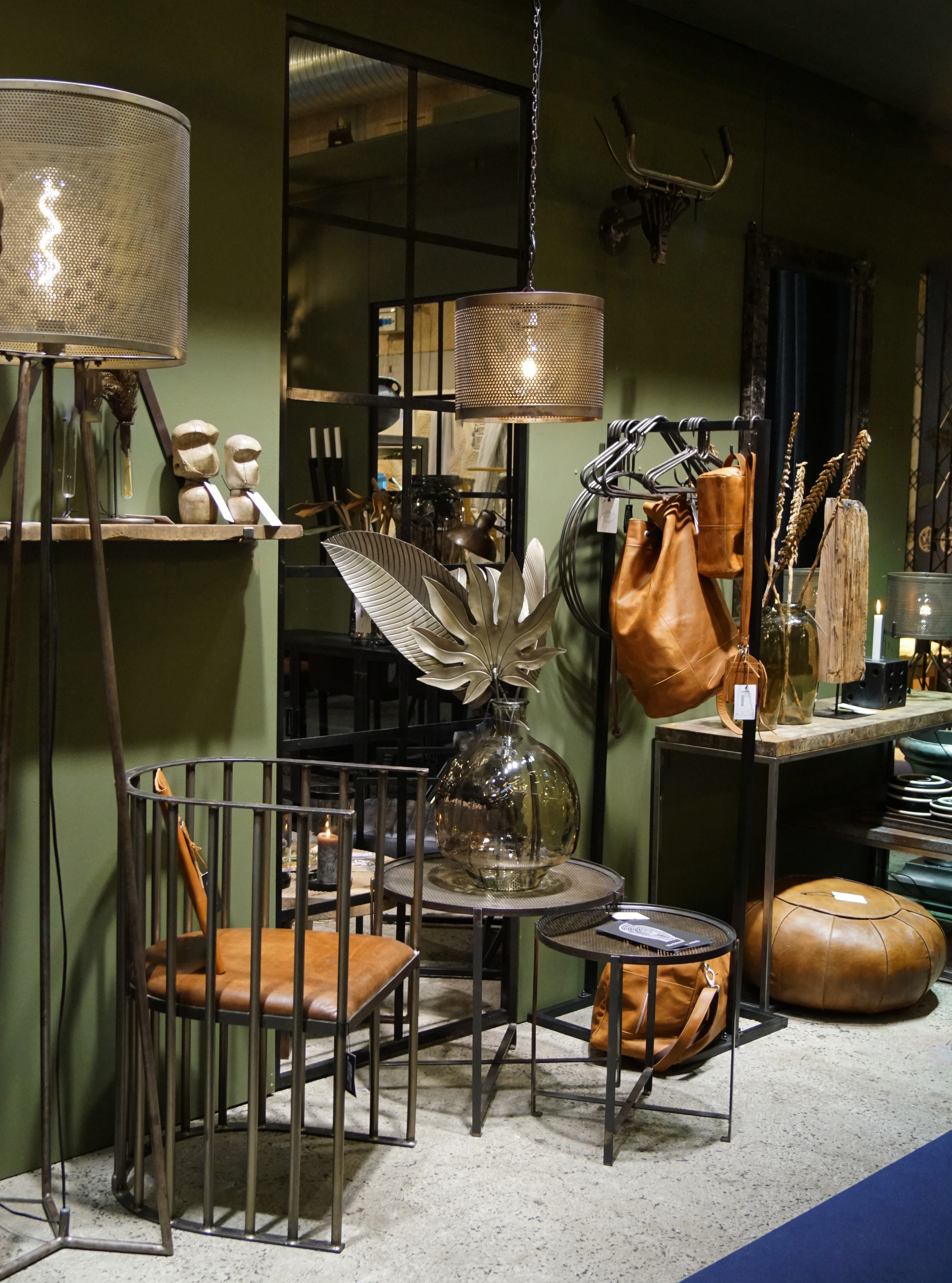Kelly Taklampa i en industriell design - 4