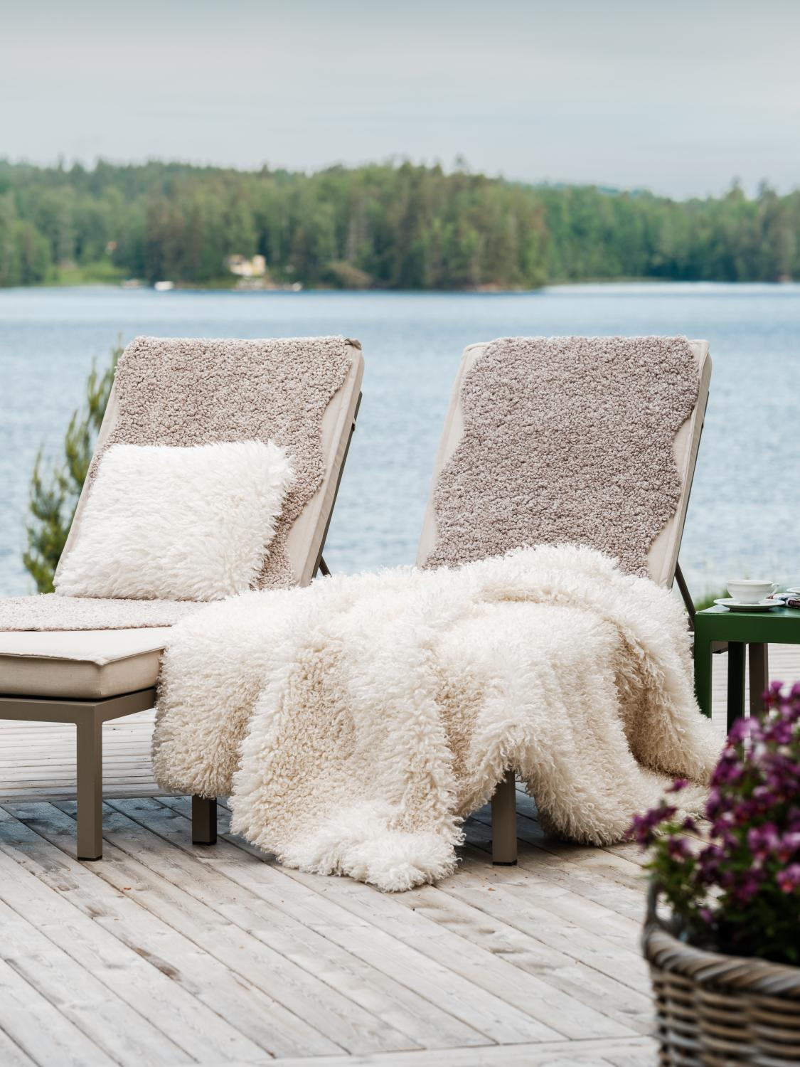 Wooly Pläd i fårskinnsimitation Elfenben 