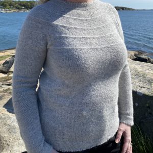 Yarnwick Nanna Sweater  Stickmönster Blenda Gotland