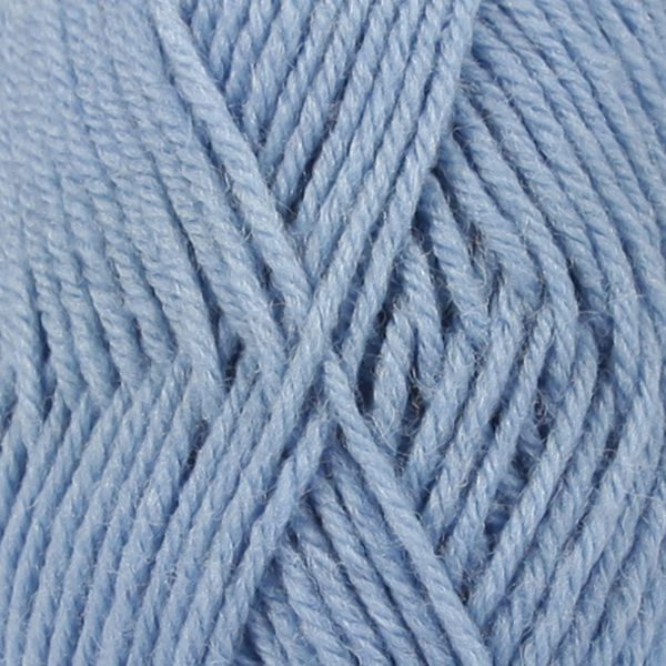 30 Ljus jeansblå - DROPS Karisma