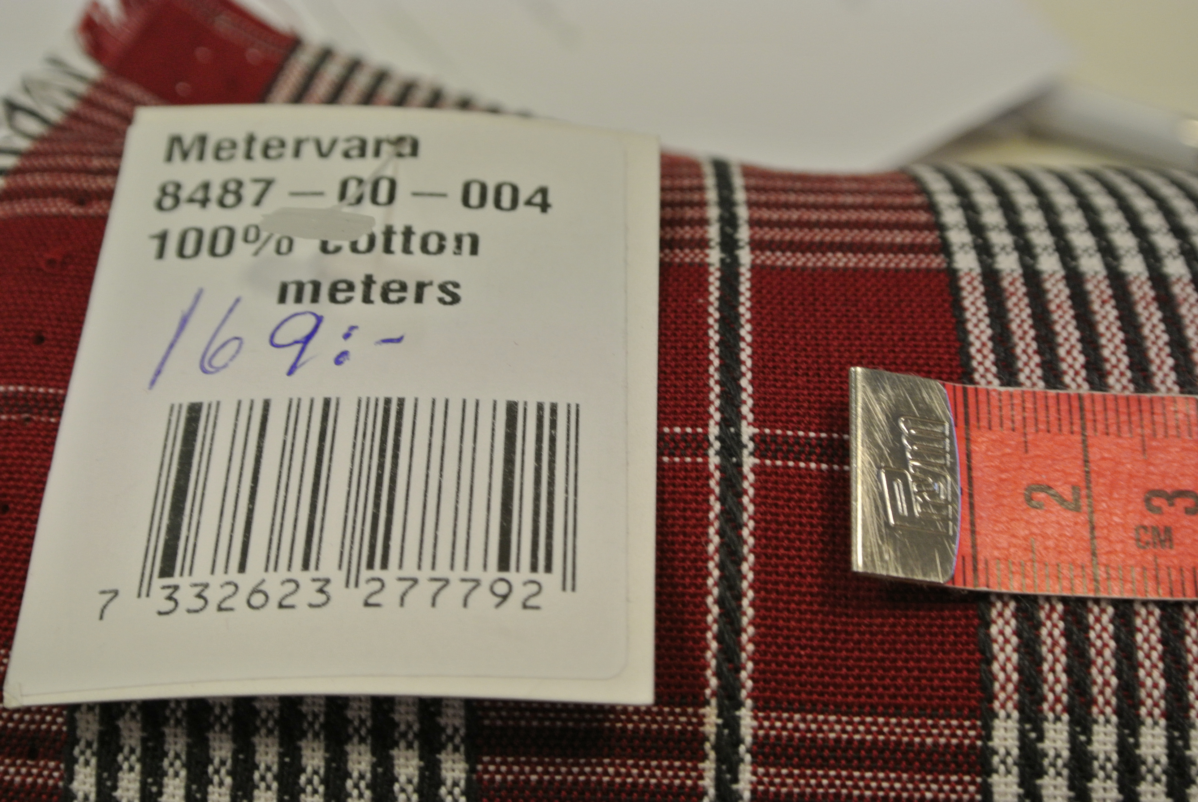 rödrutig m.vara med svarta inslag - 3