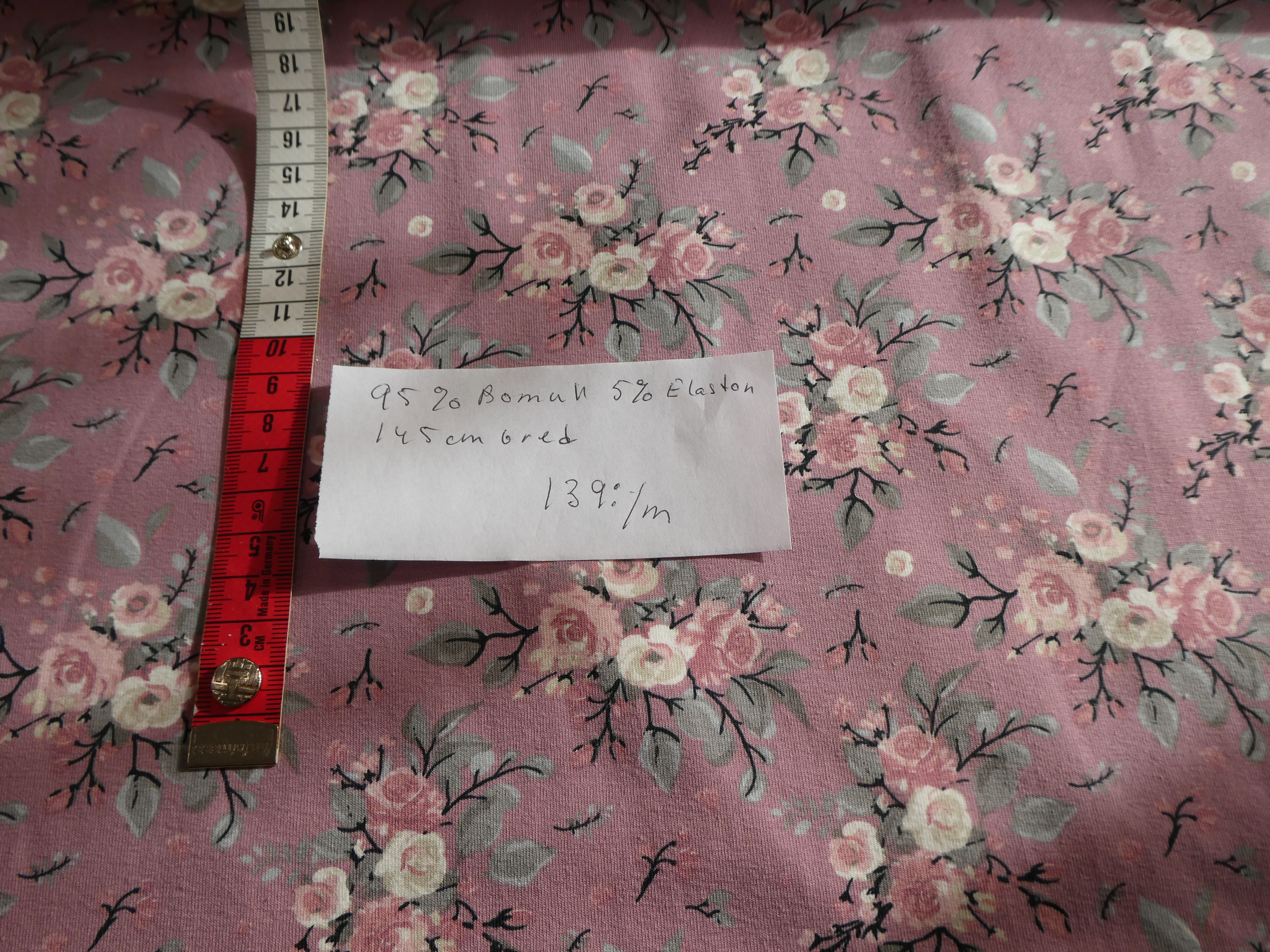gamelrosa botten med rosor rosa toner
