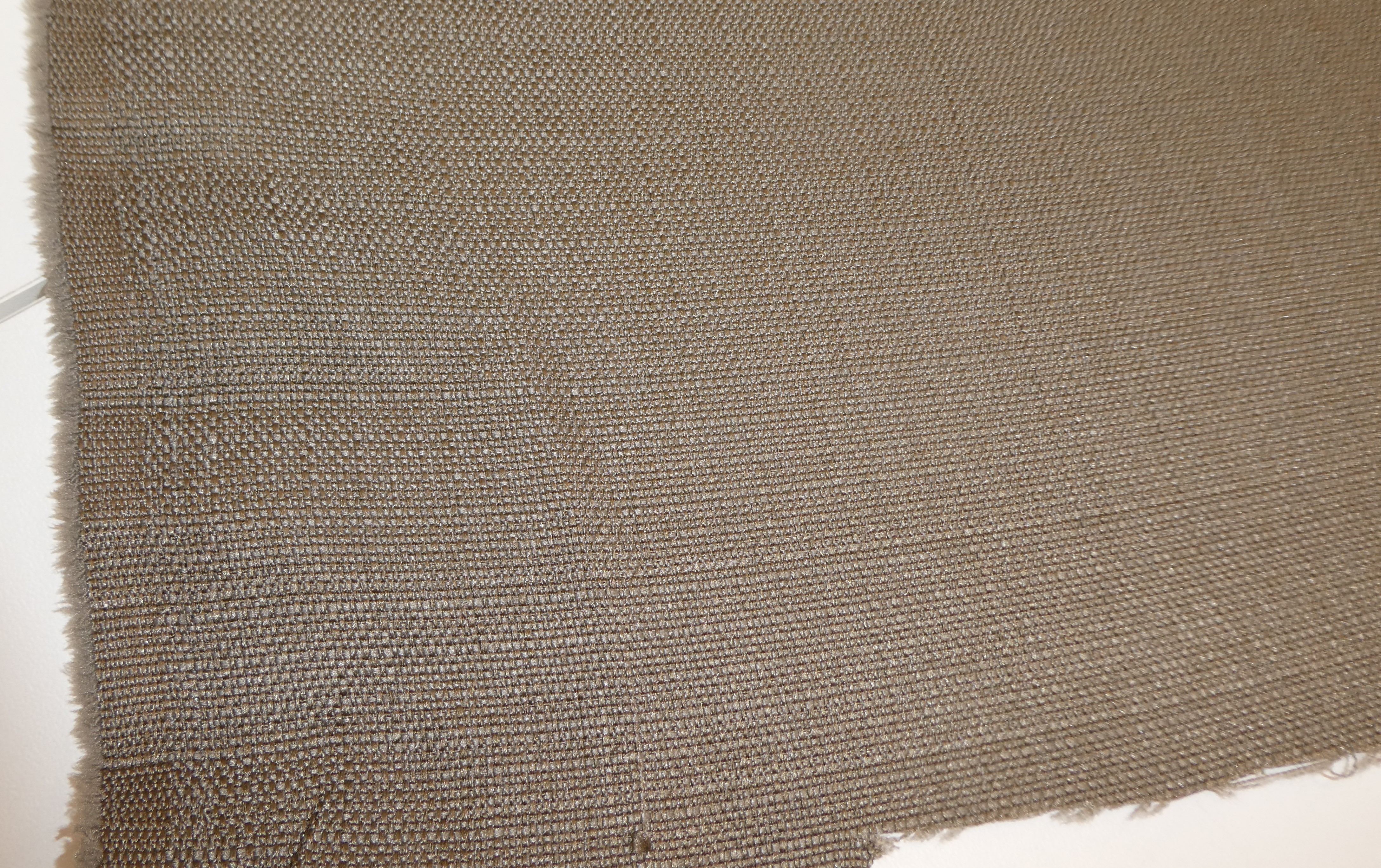 mörk beige lite gövre väv