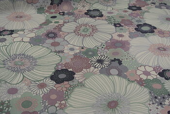 blekrosa blommor från Svanefors