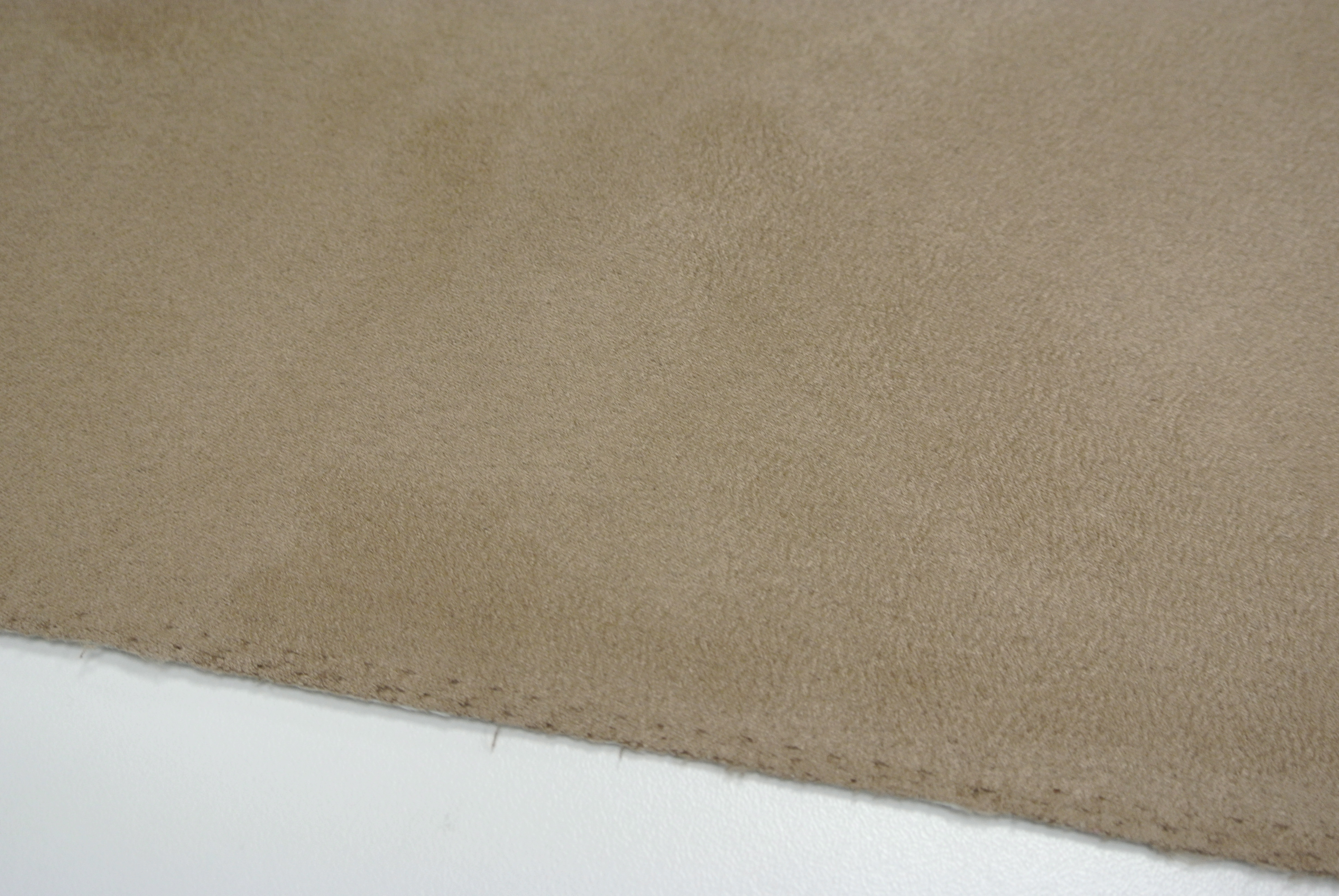Beige möbeltyg typ mocka velventin