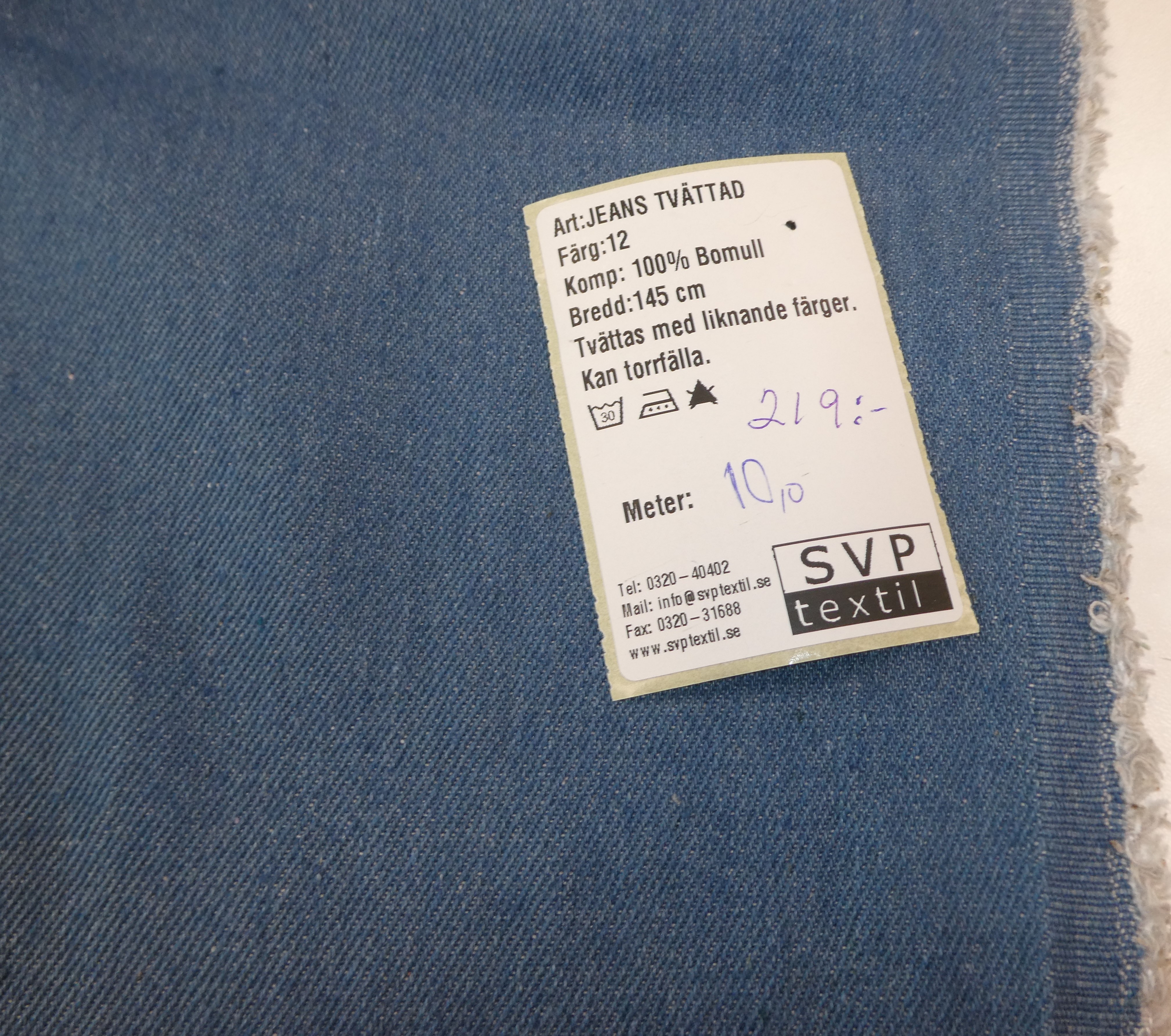 mellanblått jeanstyg 0.5 m kvar 55:-