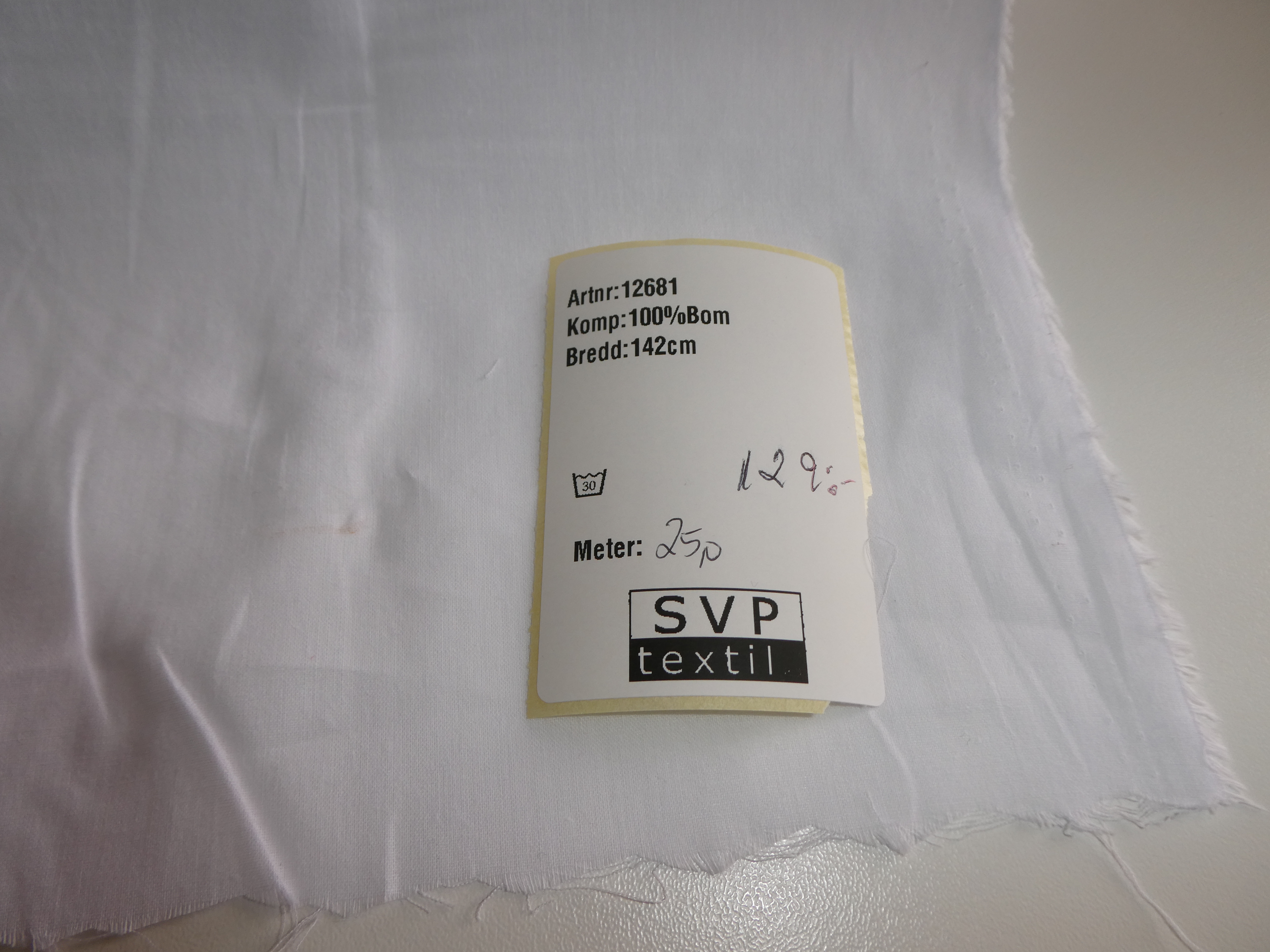 vitt tunnt bomullstyg - 2