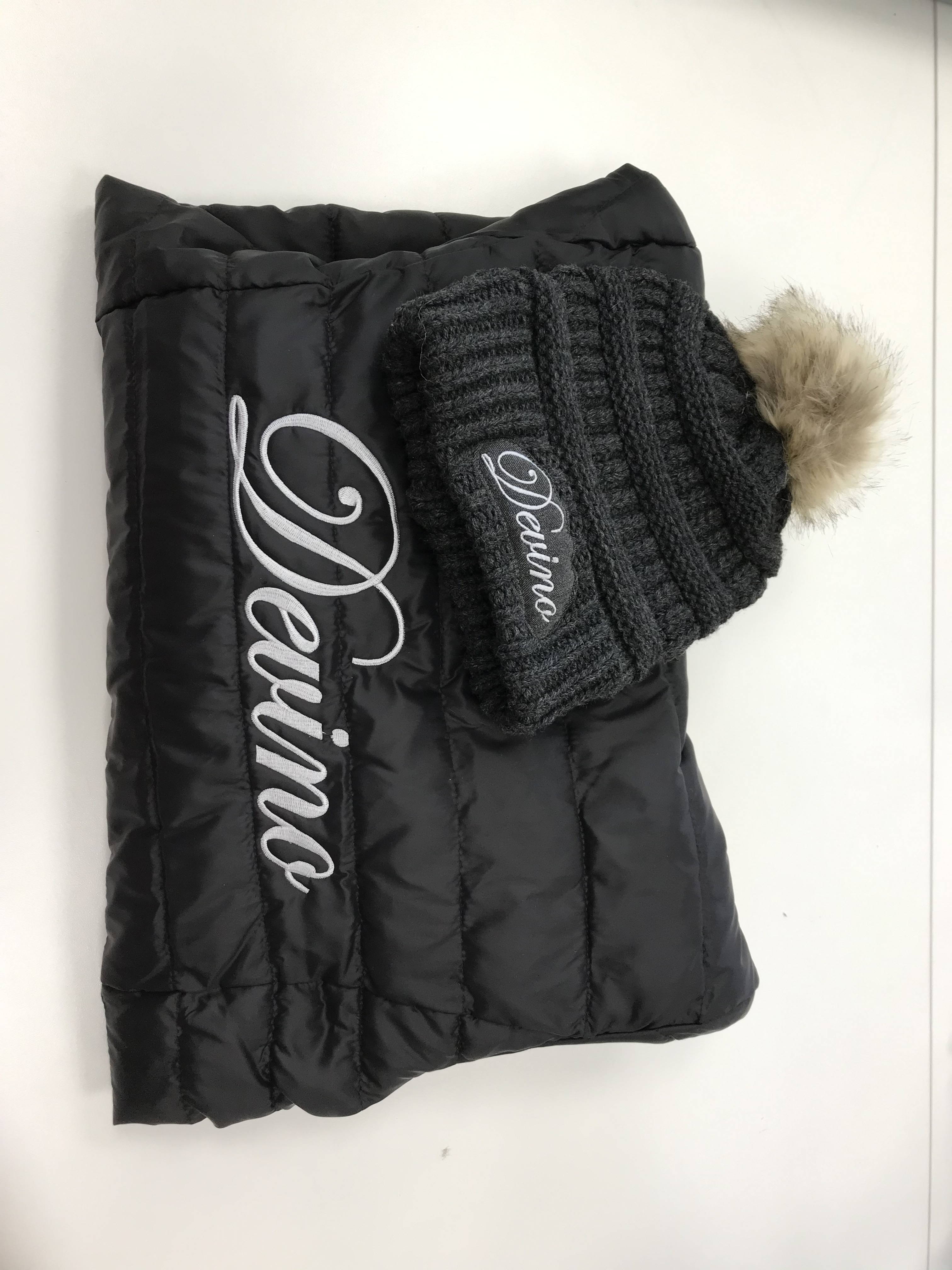 Vi kan brodera handdukar, kläder, dopklänningar mm  