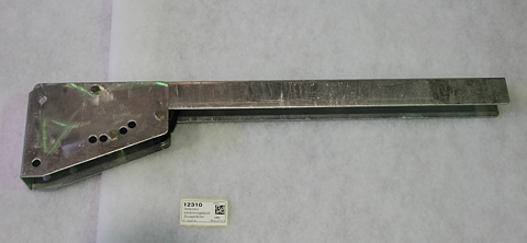 12310 sivusuojan kannake  Galv. 735x58x150mm