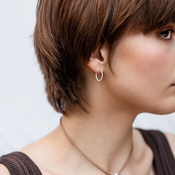 Syster P Beloved Twisted Medium Hoops silver