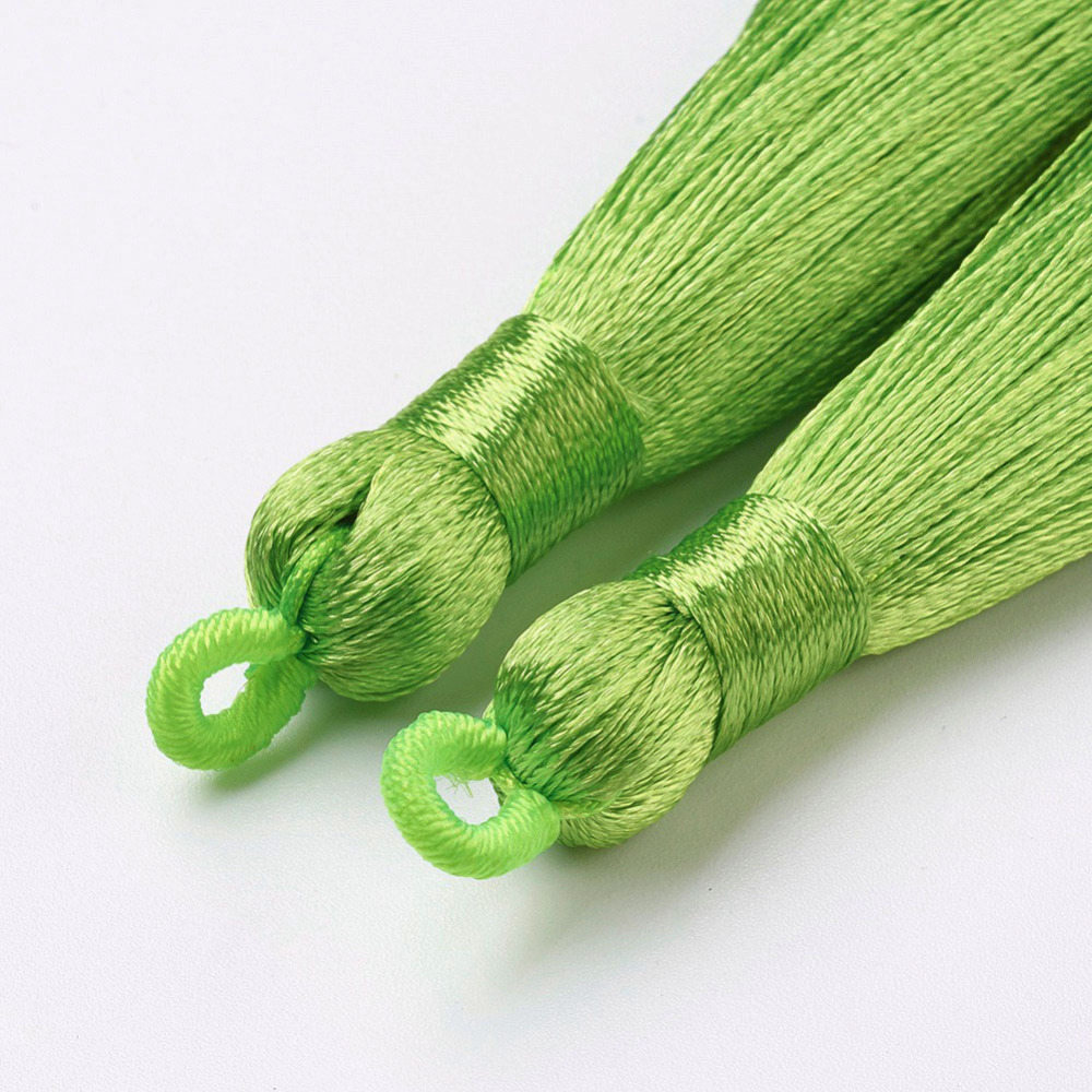 Silkig tofs lime med stor ögla - 2