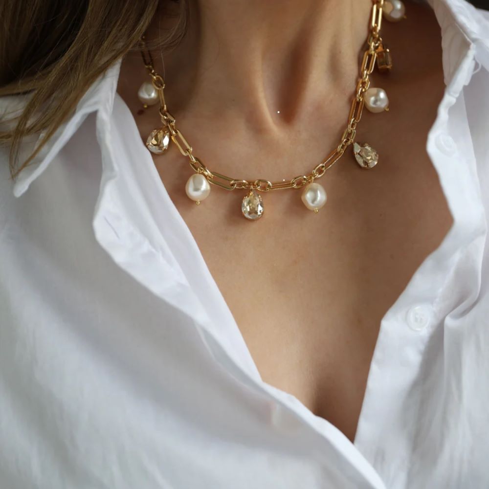 Caroline Svedbom Ayra halsband guld golden shadow - 2