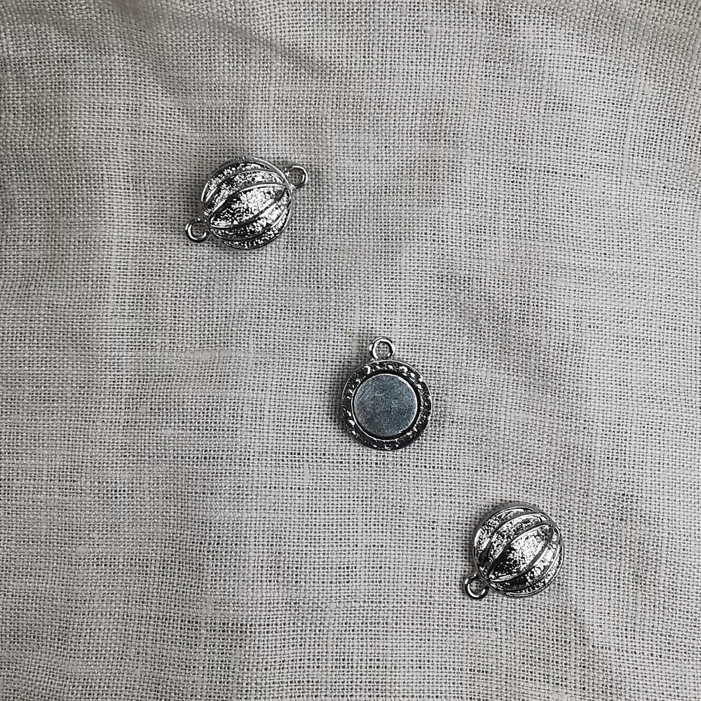 Platt runt magnetlås 23 mm silverfärgad metall - 2