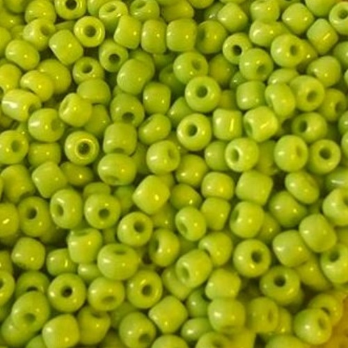 Seed beads 8/0 3 mm lime opak 26 g