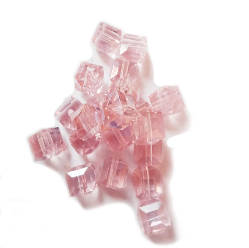 Kub facetterad 8mm rosa 20st