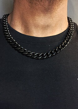 Moskva Black Necklace