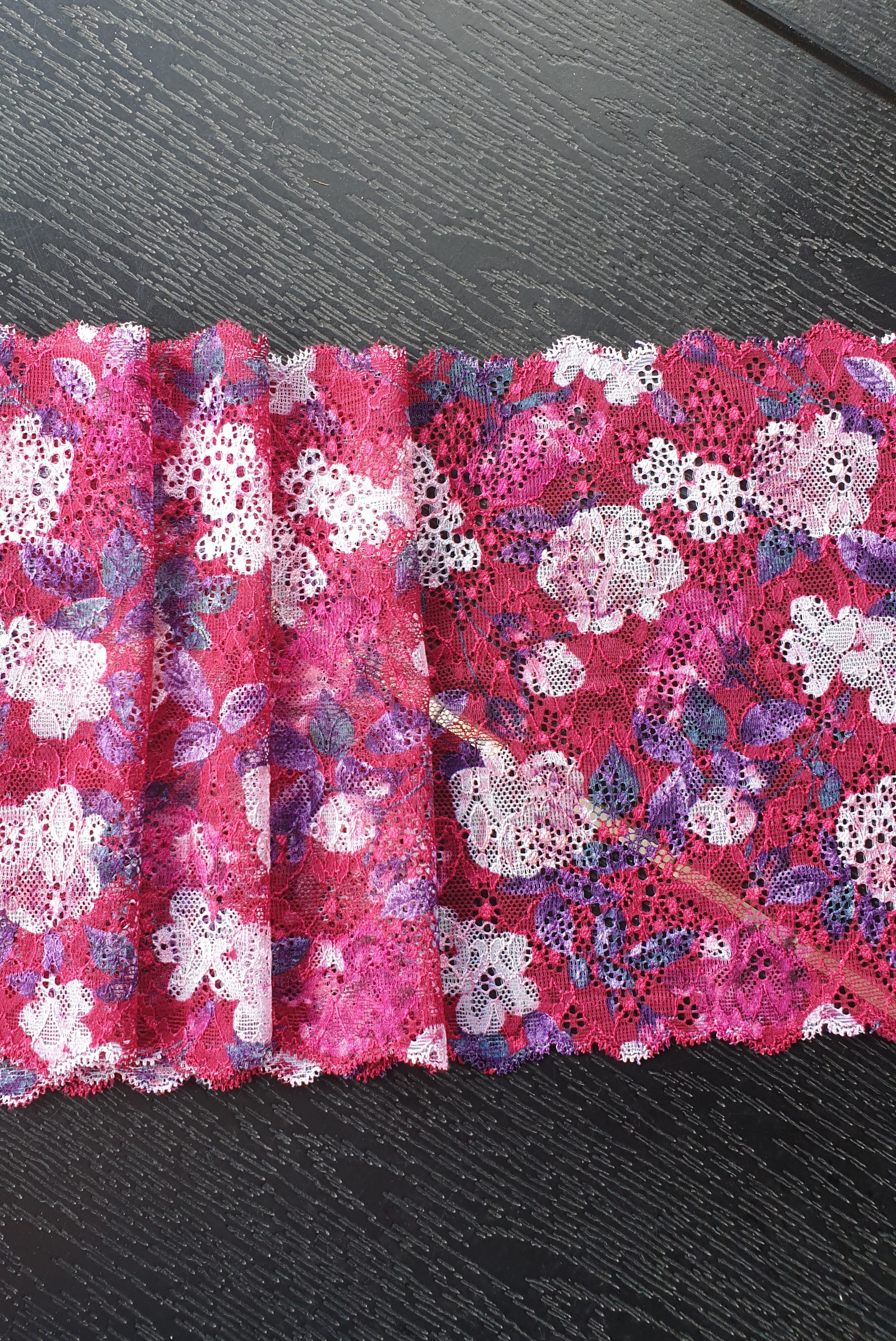 Raspberryred stretch lace with happy coloured  flowers - 20 cm - 2