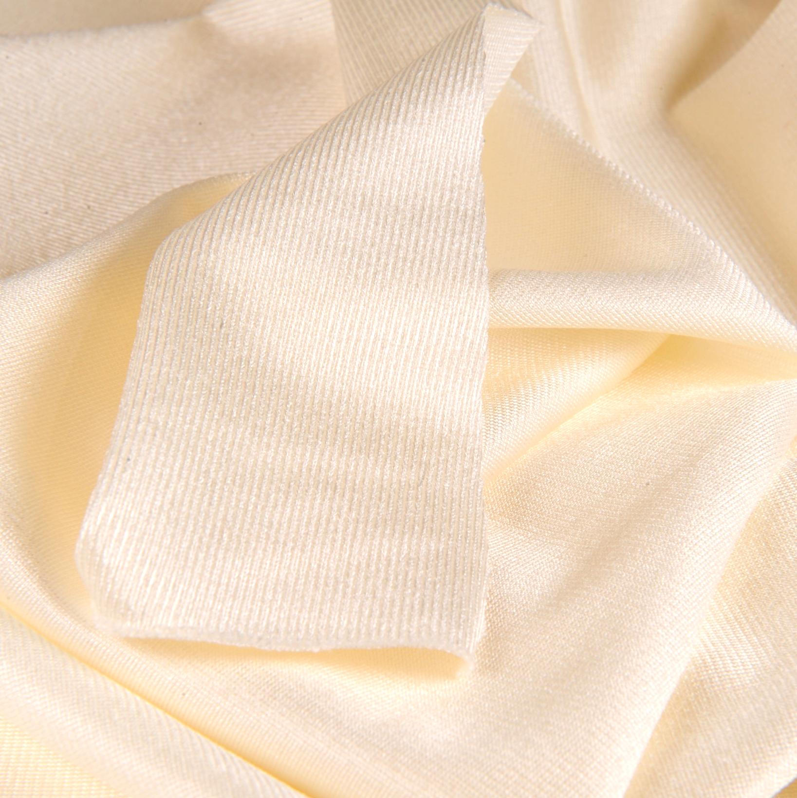 Ivory Nylon Tricot  med glans - 160 cm